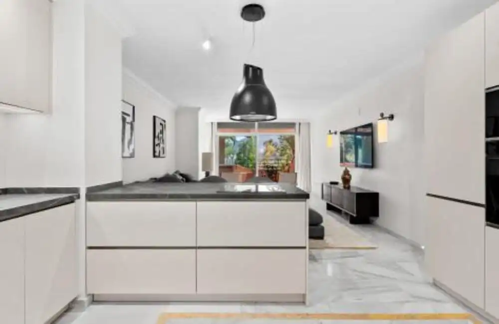Apartament amb piscina en venda a Nueva Andalucía, imagen 27