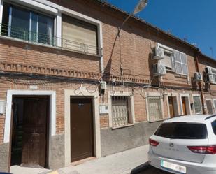 Exterior view of House or chalet for sale in  Madrid Capital  with Air Conditioner, Heating and Private garden