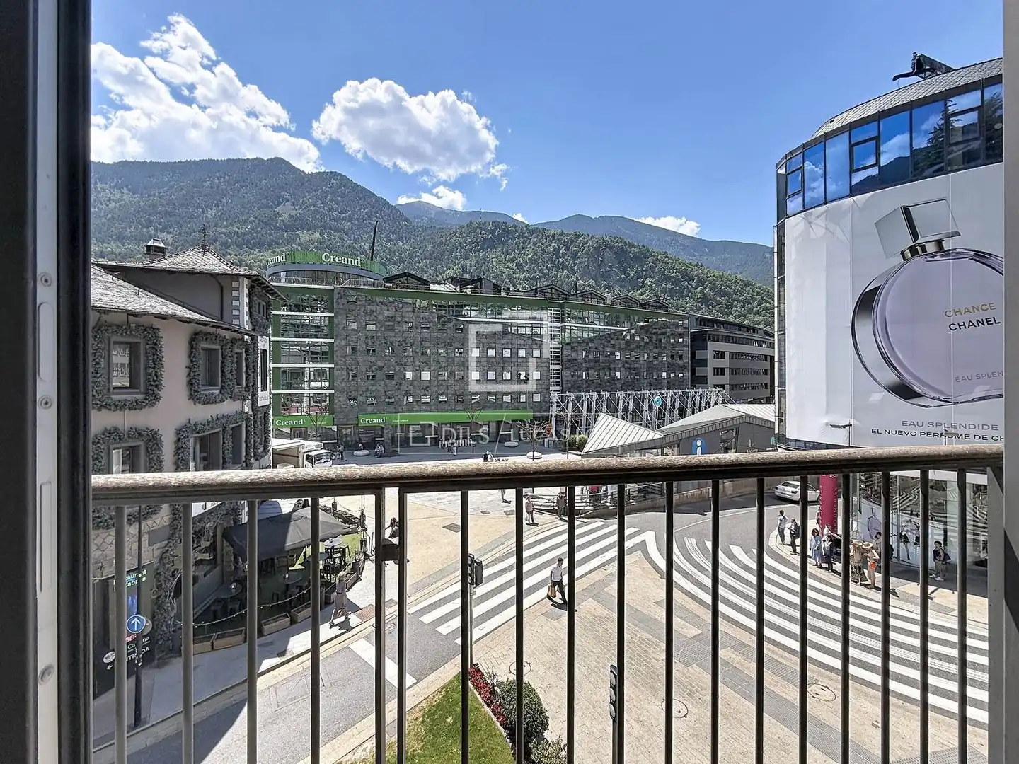 Vista exterior de Pis de lloguer en Andorra la Vella amb Aire condicionat, Calefacció i Parquet