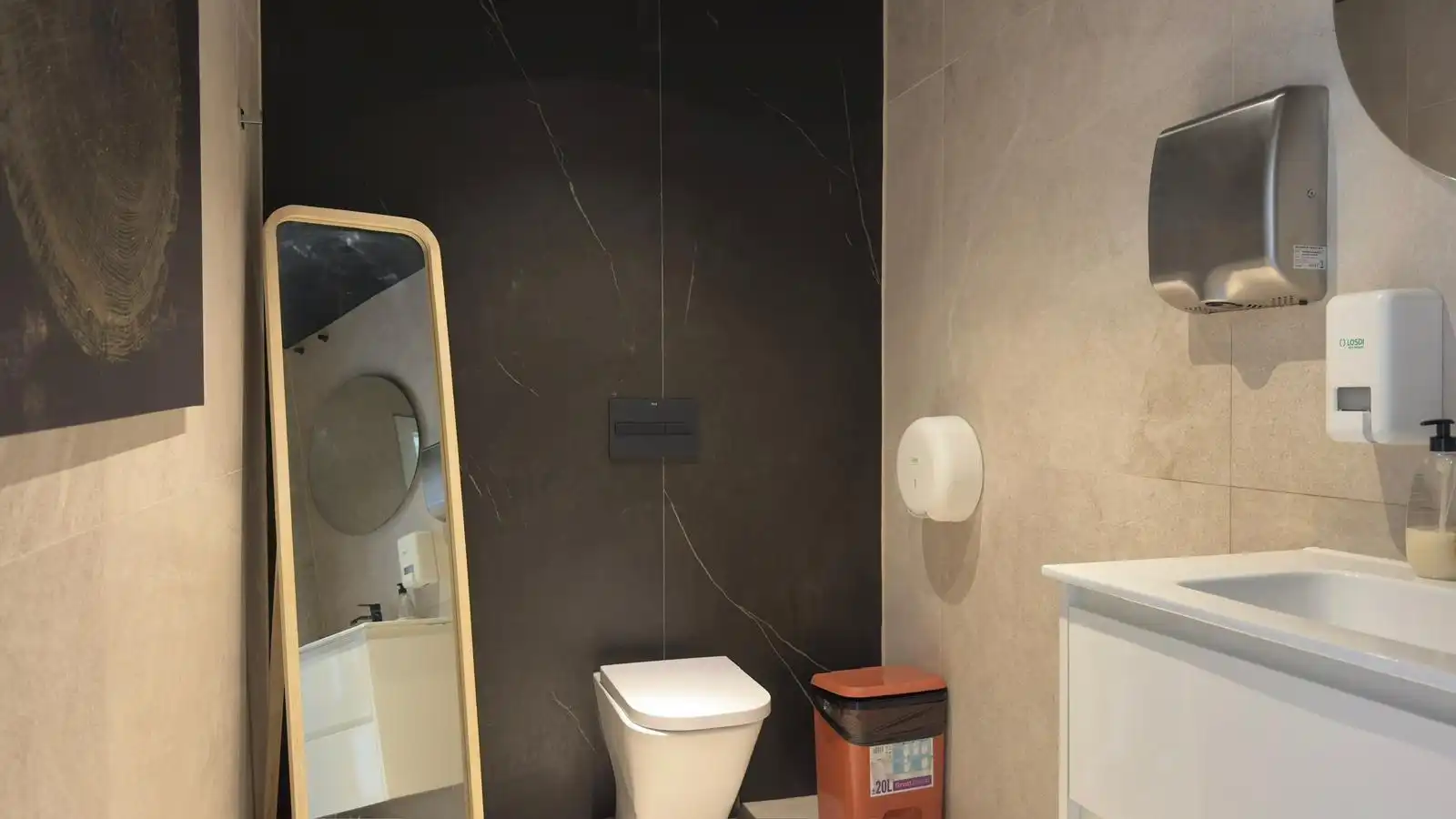 Badezimmer von Geschaftsraum zum Verkauf in Via Parque