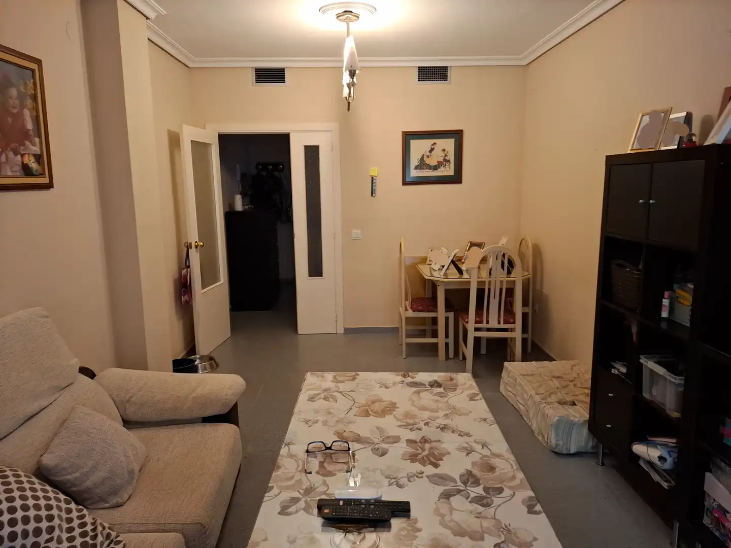 Living room of Flat for sale in Sevilla  with Air Conditioner, Terrace and Storage room