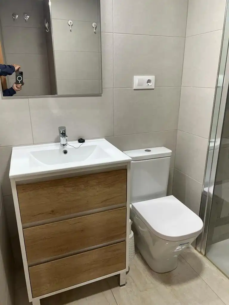Baño de Piso de alquiler en Cartagena con Aire acondicionado, Calefacción y Amueblado