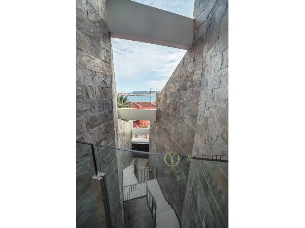 Vista exterior de Dúplex en venta en Benidorm con Aire acondicionado y Piscina