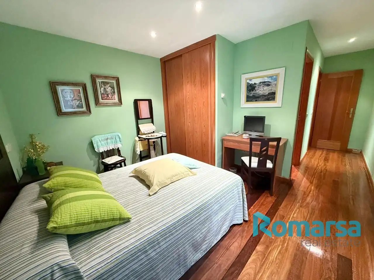 Bedroom of Houses for sale in Bohoyo  with Heating, Parquet flooring and Furnished