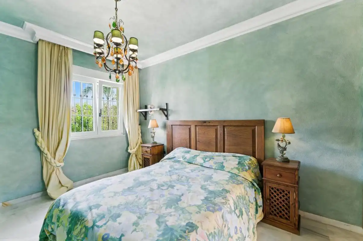 Dormitori de Casa o xalet en venda en Marbella amb Calefacció, Jardí privat i Terrassa