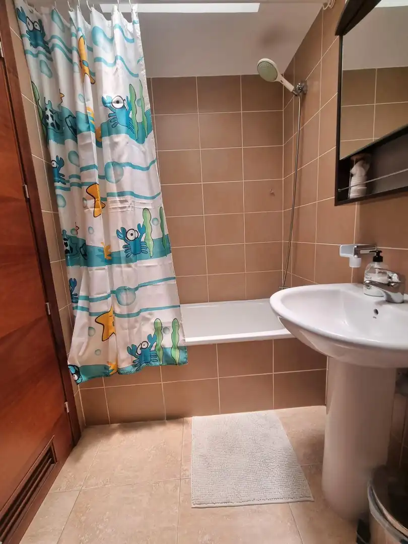 Baño de Apartamento en venta en Arona con Terraza y Amueblado