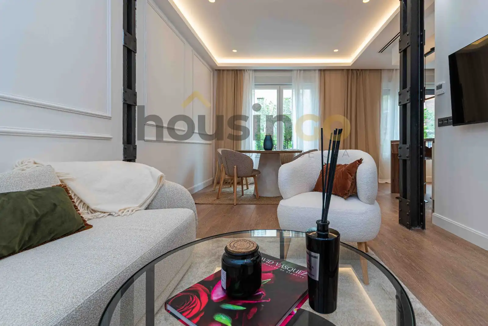 Living room of Flat for sale in  Madrid Capital  with Air Conditioner, Heating and Parquet flooring