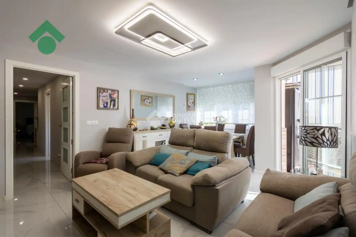 Sala d'estar de Pis en venda en Vélez-Málaga amb Aire condicionat i Balcó