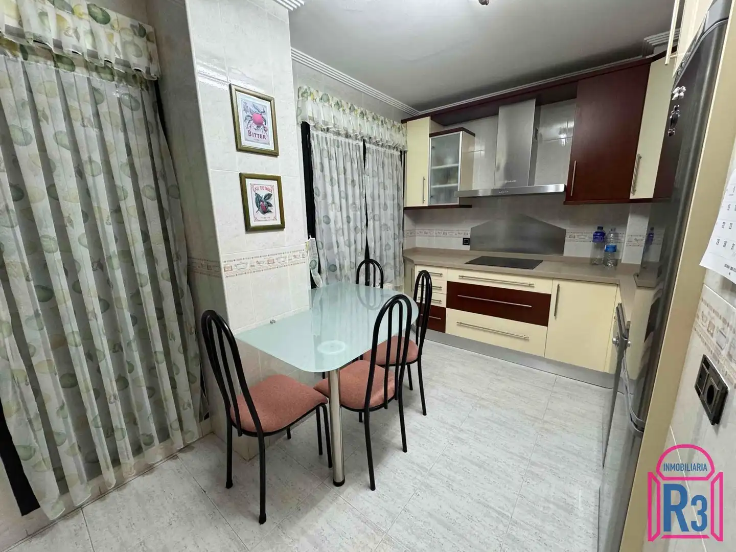 Cocina de Piso en venta en León Capital  con Calefacción, Terraza y Trastero