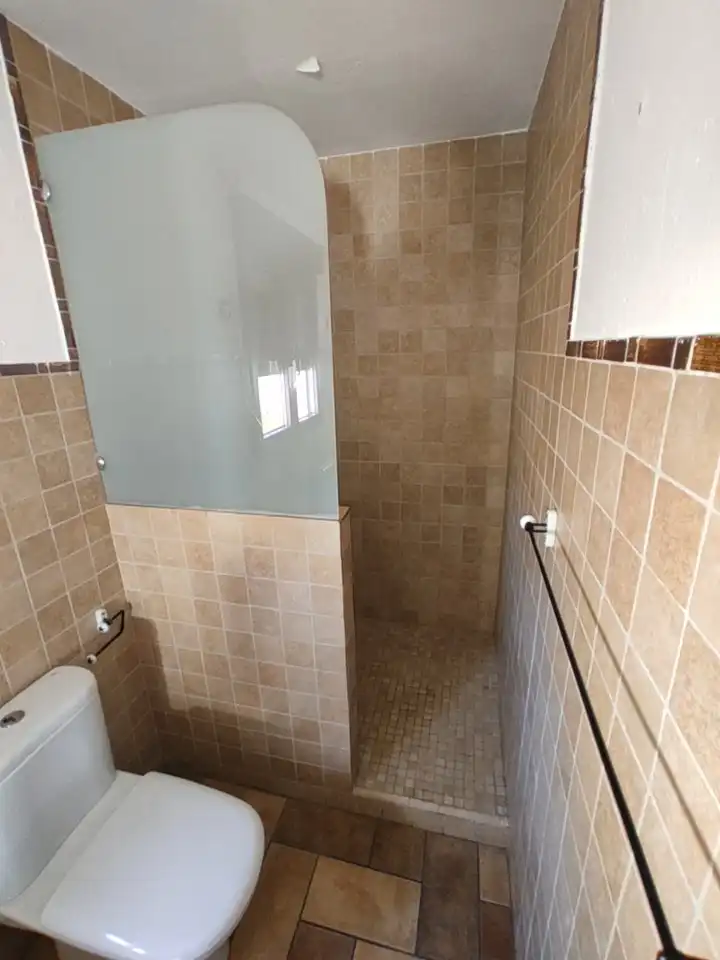 Bathroom of Flat for rent in Cenes de la Vega