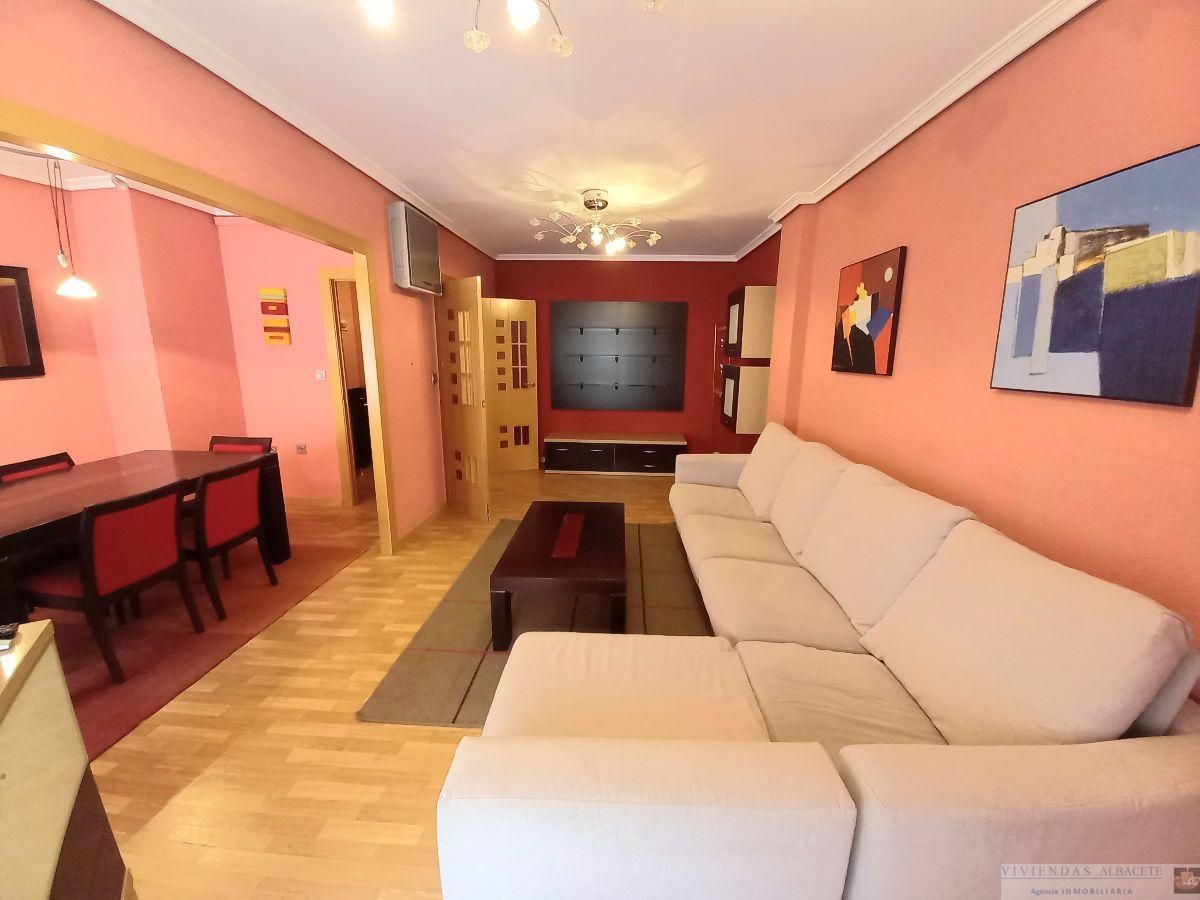 Sala d'estar de Apartament en venda en  Albacete Capital amb Calefacció i Moblat