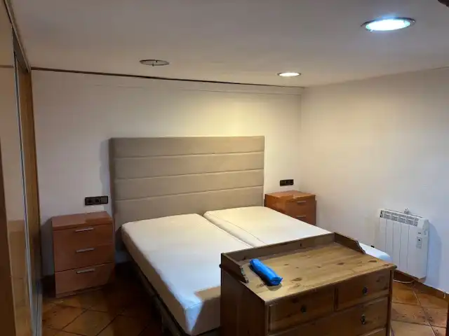 Habitación de Casa adosada en venta en Santa Eulàlia de Ronçana con Aire acondicionado, Calefacción y Jardín privado