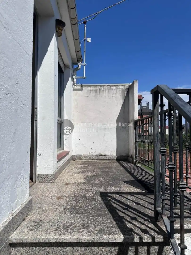 Vista exterior de Casa o xalet en venda en Verín amb Terrassa