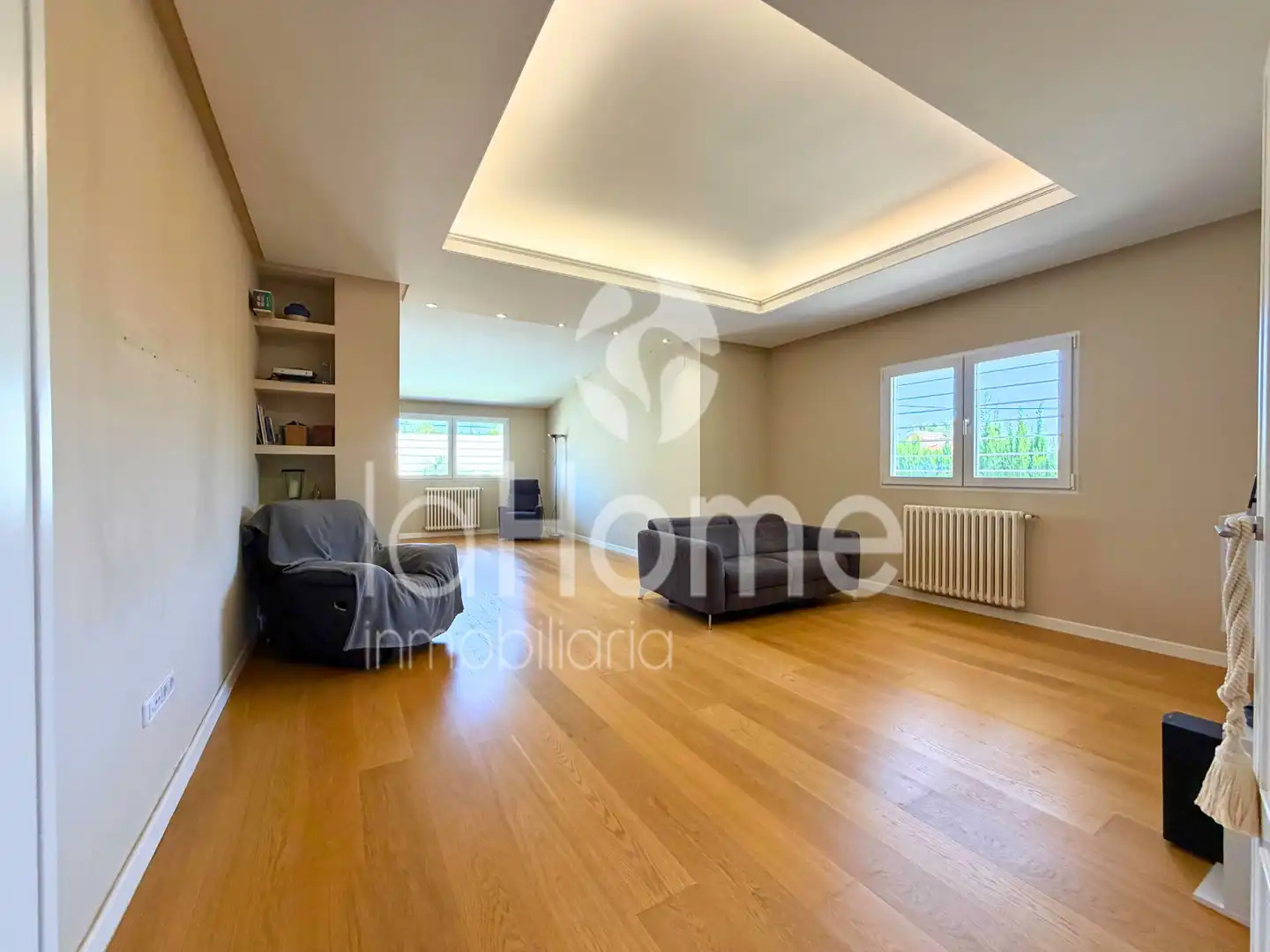 Sala de estar de Casa o chalet en venta en Paterna con Aire acondicionado, Calefacción y Jardín privado