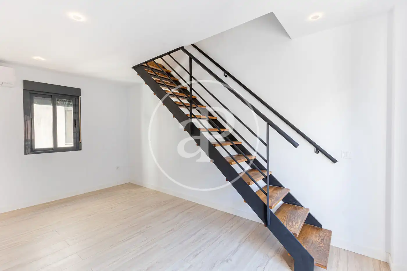 Wohnung zum Verkauf in Madrid mit Klimaanlage und Heizung