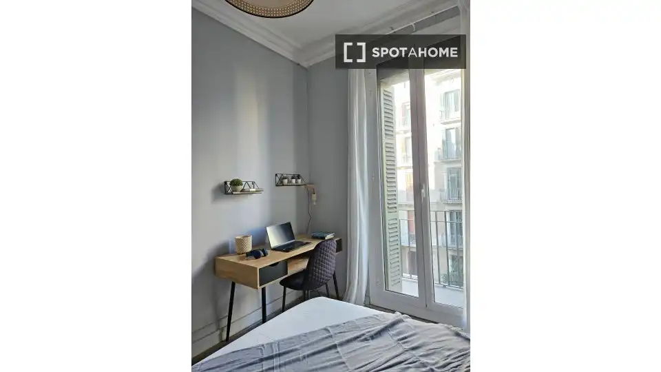 Room in L'Antiga Esquerra de l'Eixample
