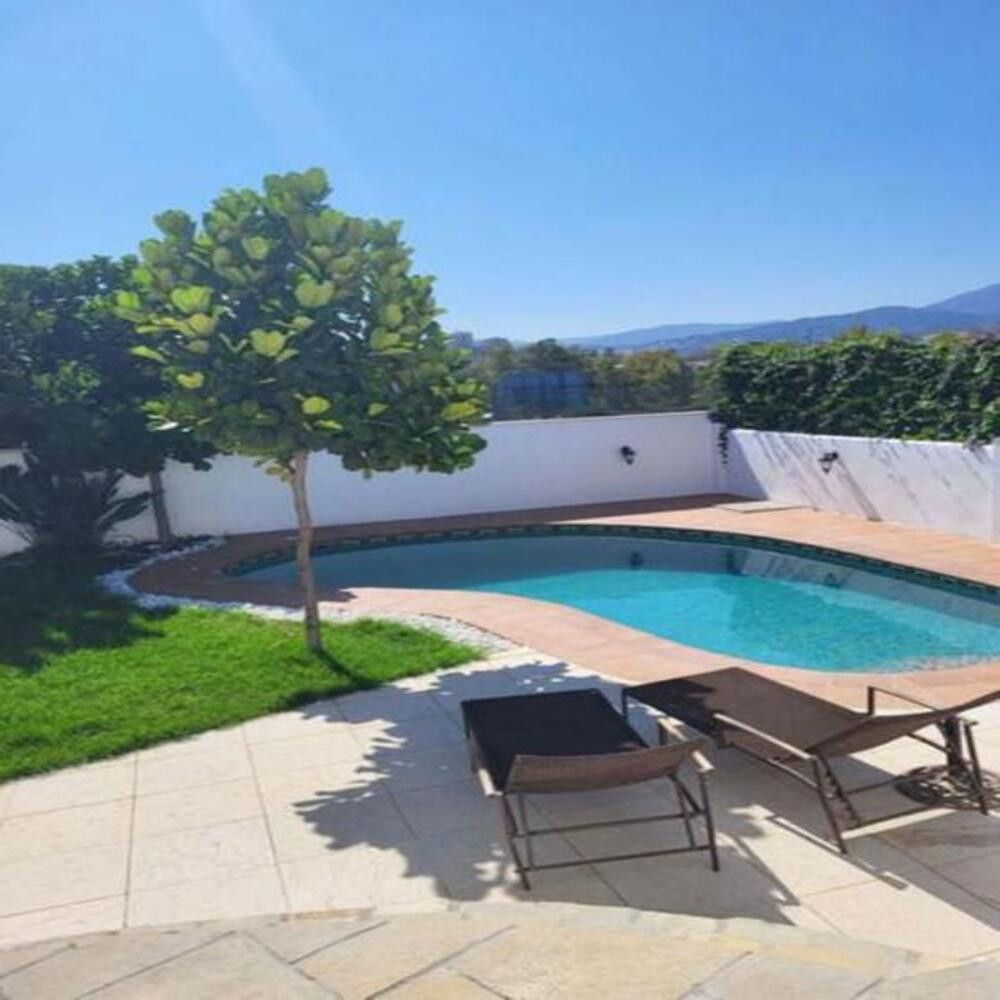 Casa o xalet de lloguer a Avenida Ramón y Cajal, Playa Bajadilla - Puertos