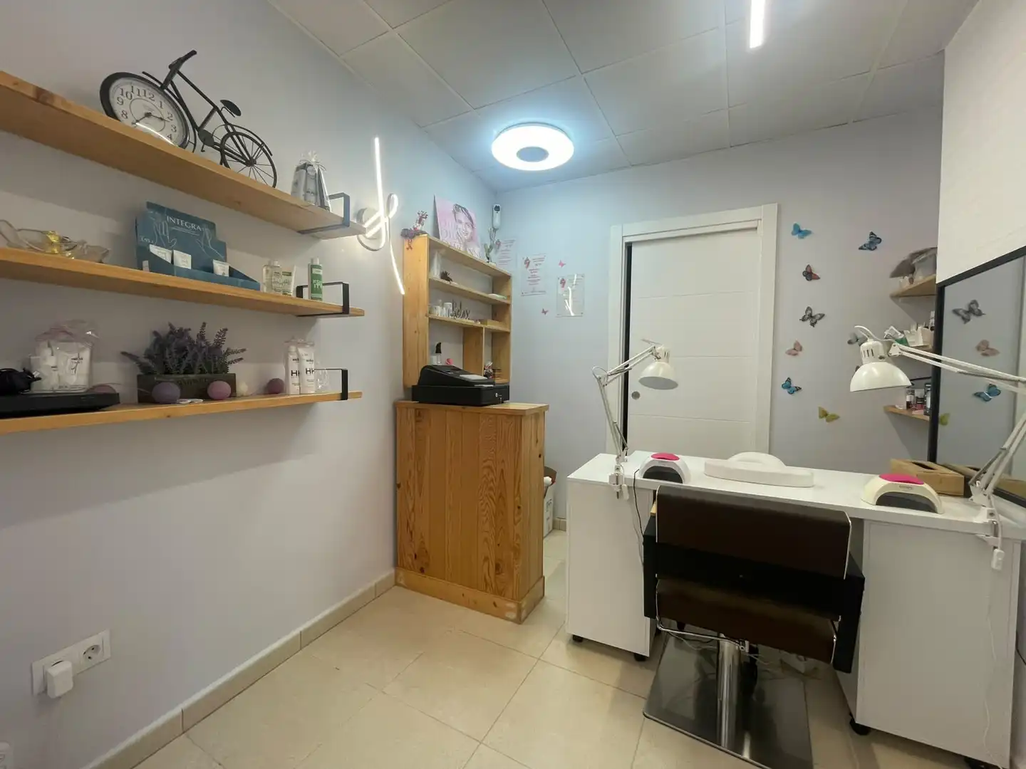 Locale commerciale in affitto a Carrer Nou 4