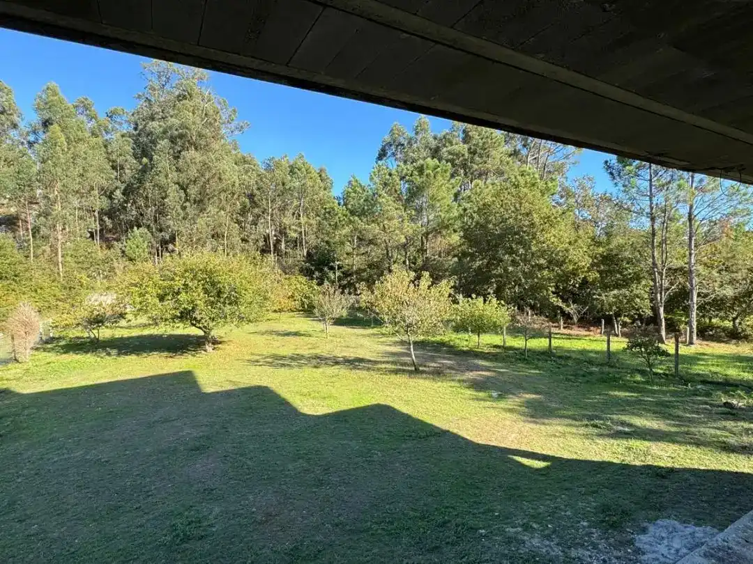 Jardí de Casa o xalet en venda en Cangas  amb Aire condicionat i Balcó