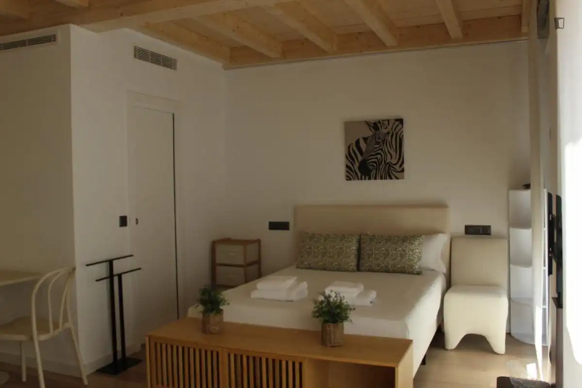 Wohnung zur Miete in Guindalera