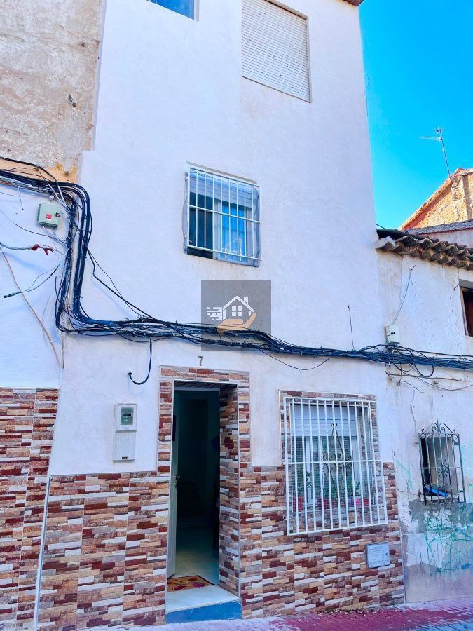 Casa adosada en venda a Cieza