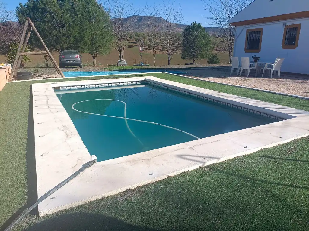 Schwimmbecken von Country house zum Verkauf in Casabermeja mit Privatgarten, Schwimmbad und Möbliert