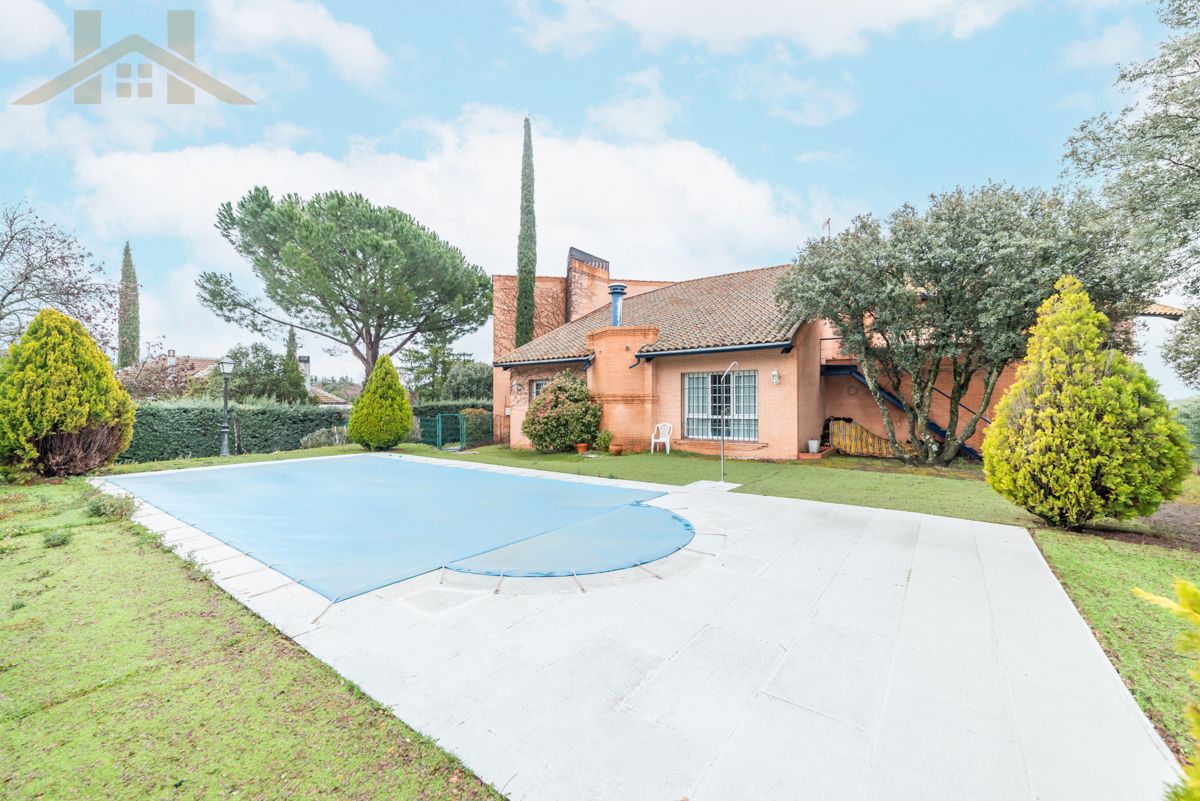 Jardí de Casa o xalet en venda en El Escorial amb Calefacció, Jardí privat i Terrassa