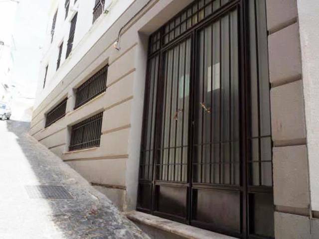 Local comercial en Venta en Almendros Aguilar, 37 en Ctra. Circunvalación - La Magdalena