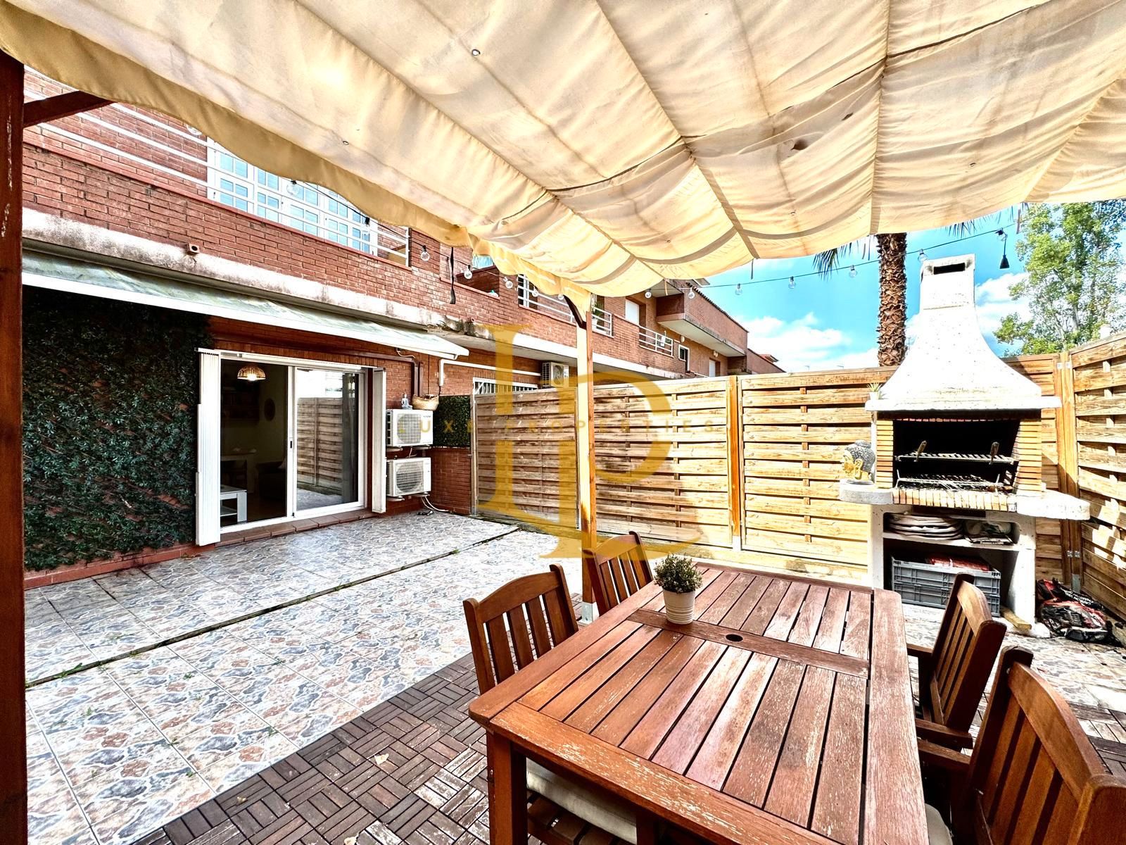 Terrace of Planta baja for sale in Rubí  with Air Conditioner, Heating and Parquet flooring