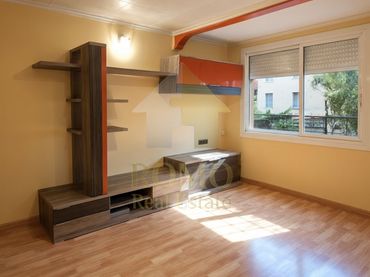 Flat for sale in Carrer del Cadí