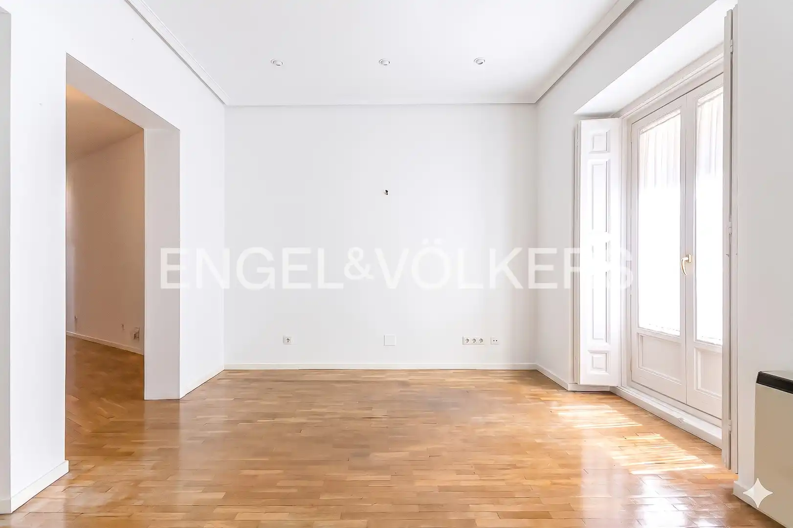 Sala de estar de Piso en venta en  Madrid Capital con Aire acondicionado, Calefacción y Parquet