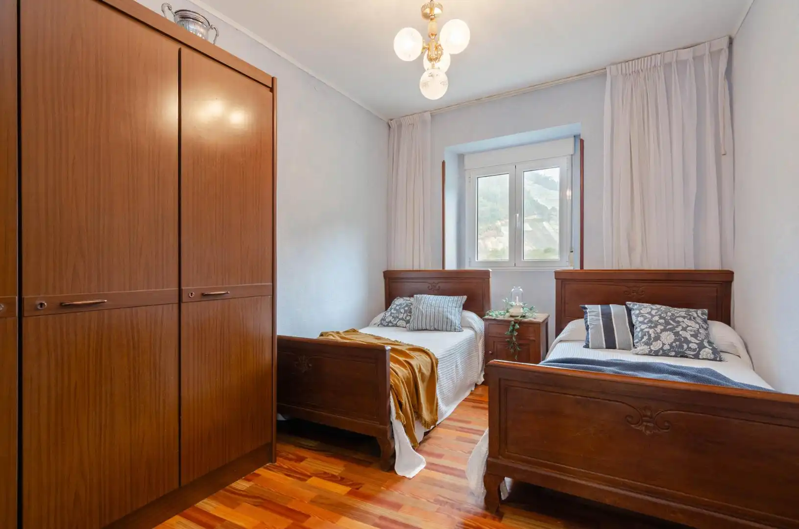 Habitación de Casa o chalet en venta en Salas con Calefacción, Jardín privado y Amueblado