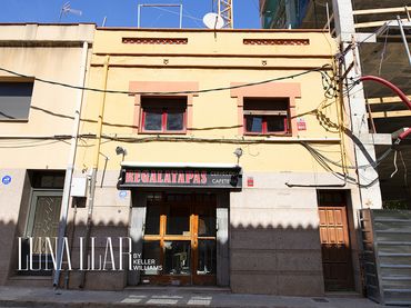 Casa en venda a Gavà - Carrer de Mare de Deu de Bruguers 4
