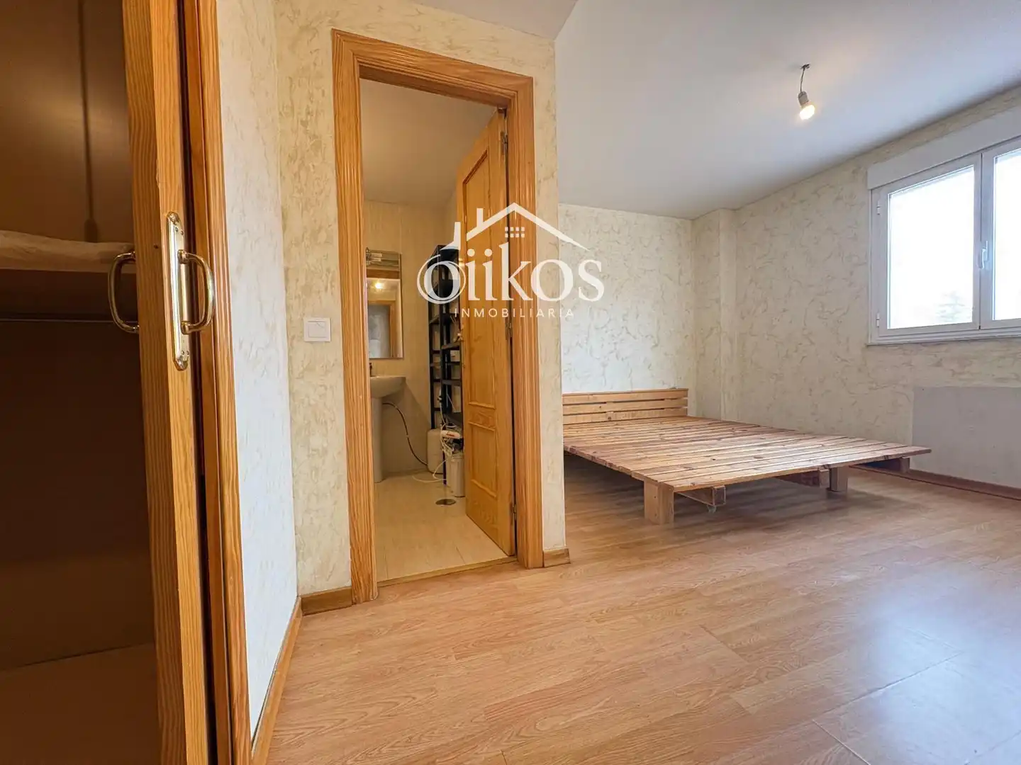Habitación de Piso en venta en Terradillos con Calefacción, Trastero y Amueblado