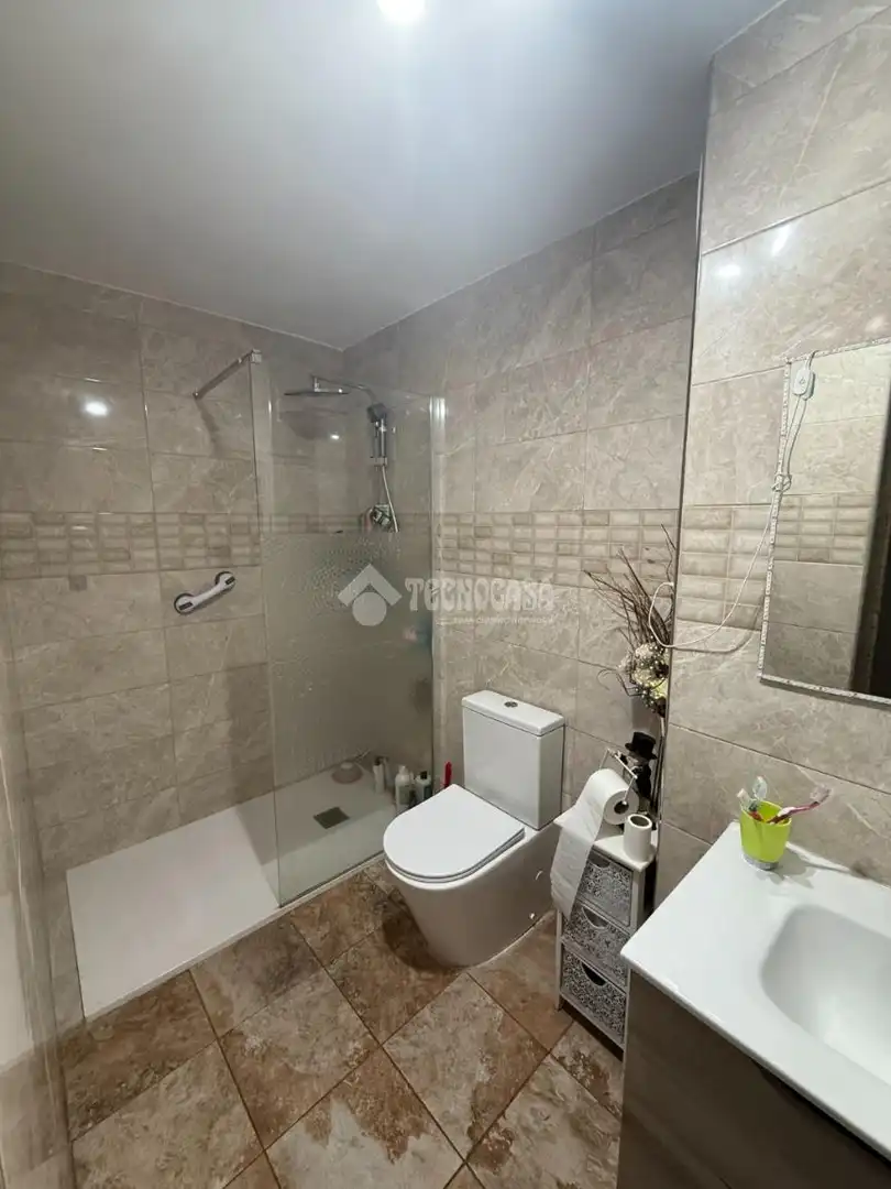 Baño de Piso en venta en Madrid con Aire acondicionado, Calefacción y Terraza