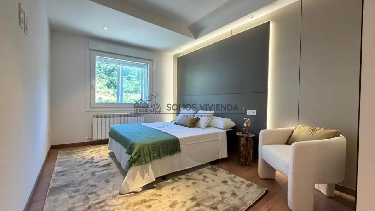 Habitación de Piso en venta en Ourense Capital  con Calefacción, Trastero y Balcón
