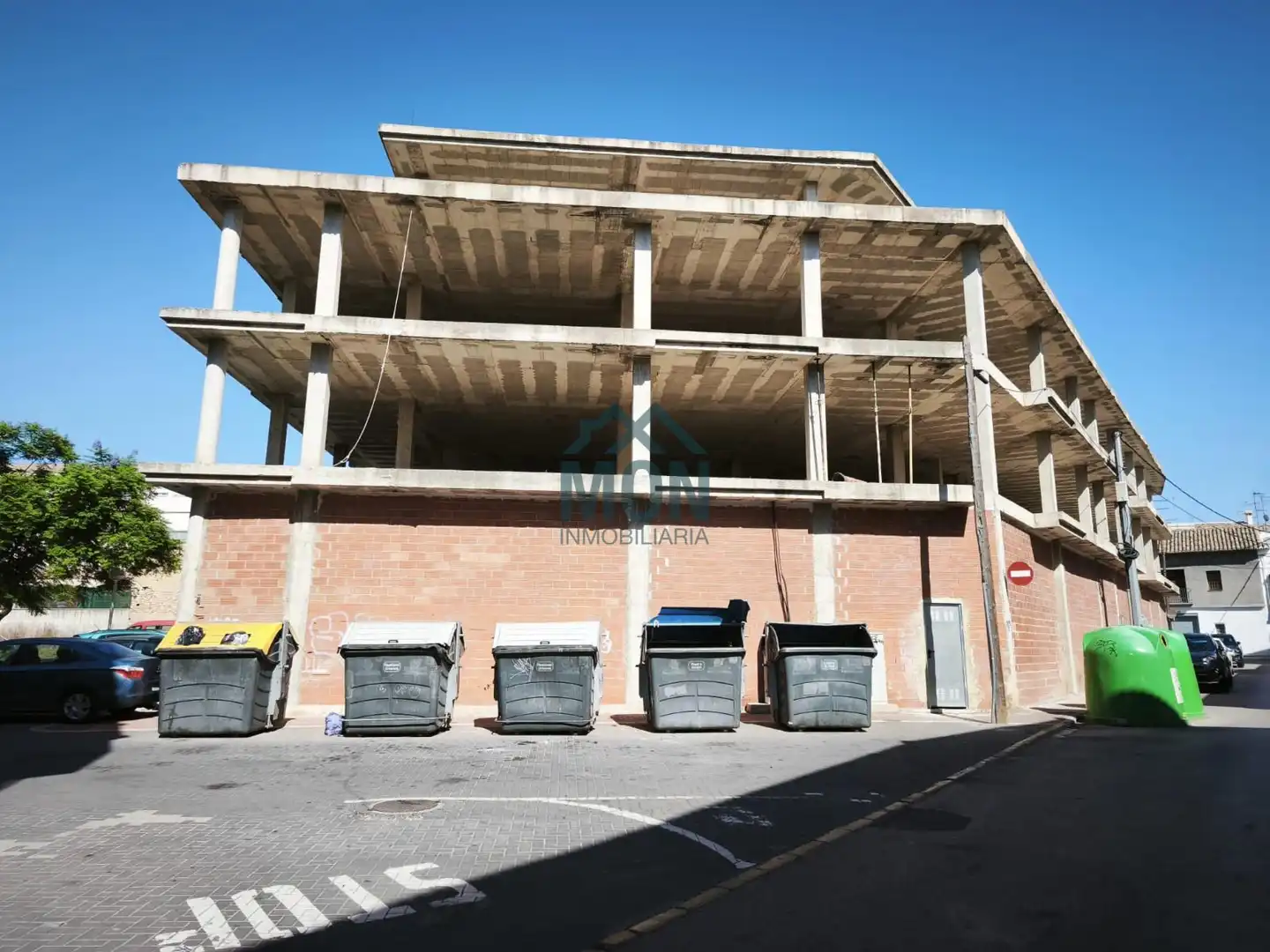Edifici en venda a Montserrat