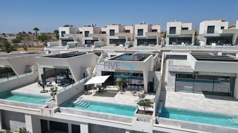 Villa de lujo de 4 dormitorios con piscina infinita, construcción reconvertida y vistas al mar en Residencial Oceanic, Ciudad Ques, imatge 2