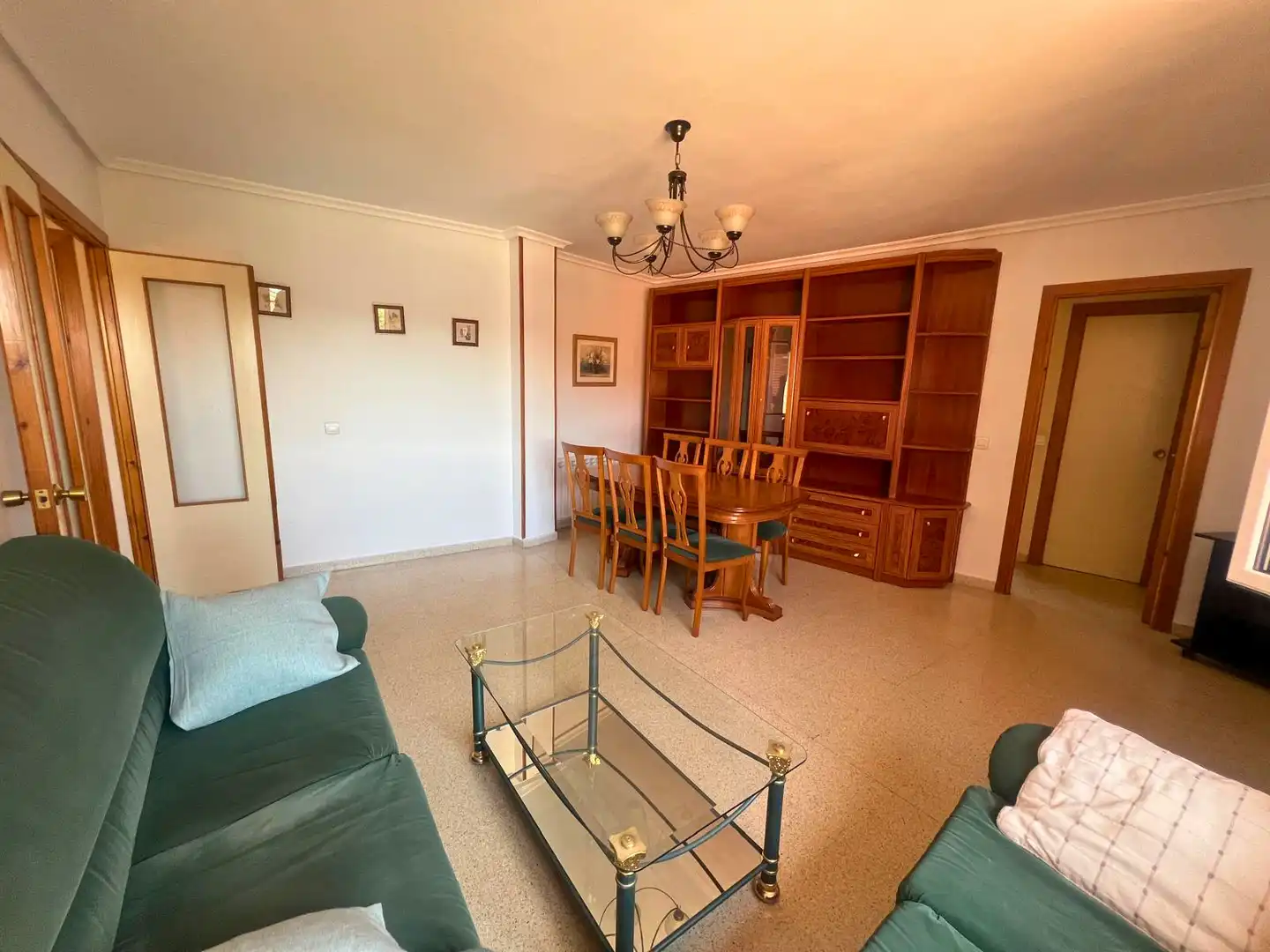 Sala d'estar de Pis en venda en Alar del Rey amb Calefacció i Moblat