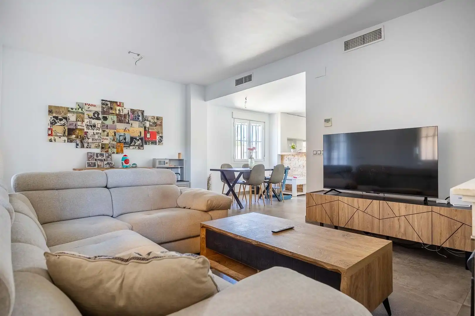 Maison jumelée avec jardin à vendre à 50 Avenida Mariana de Pineda #50, imagen 2