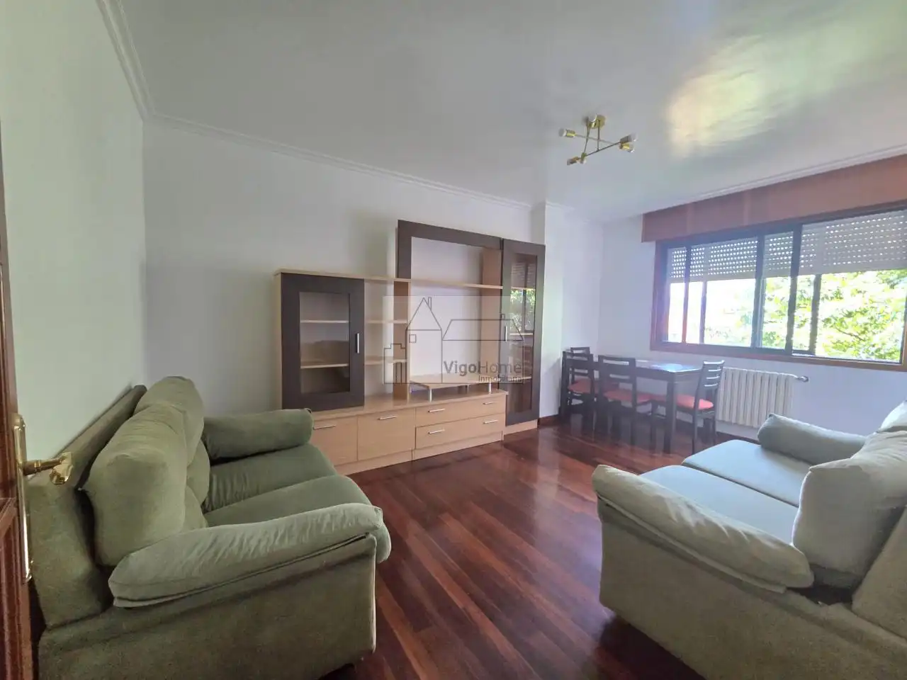Living room of Flat for rent in Vigo   with Heating, Parquet flooring and Storage room