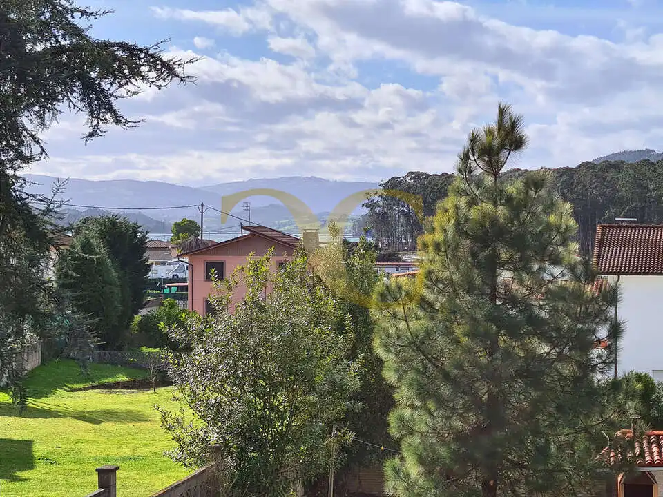Vista exterior de Casa o xalet en venda en Villaviciosa amb Calefacció, Jardí privat i Terrassa