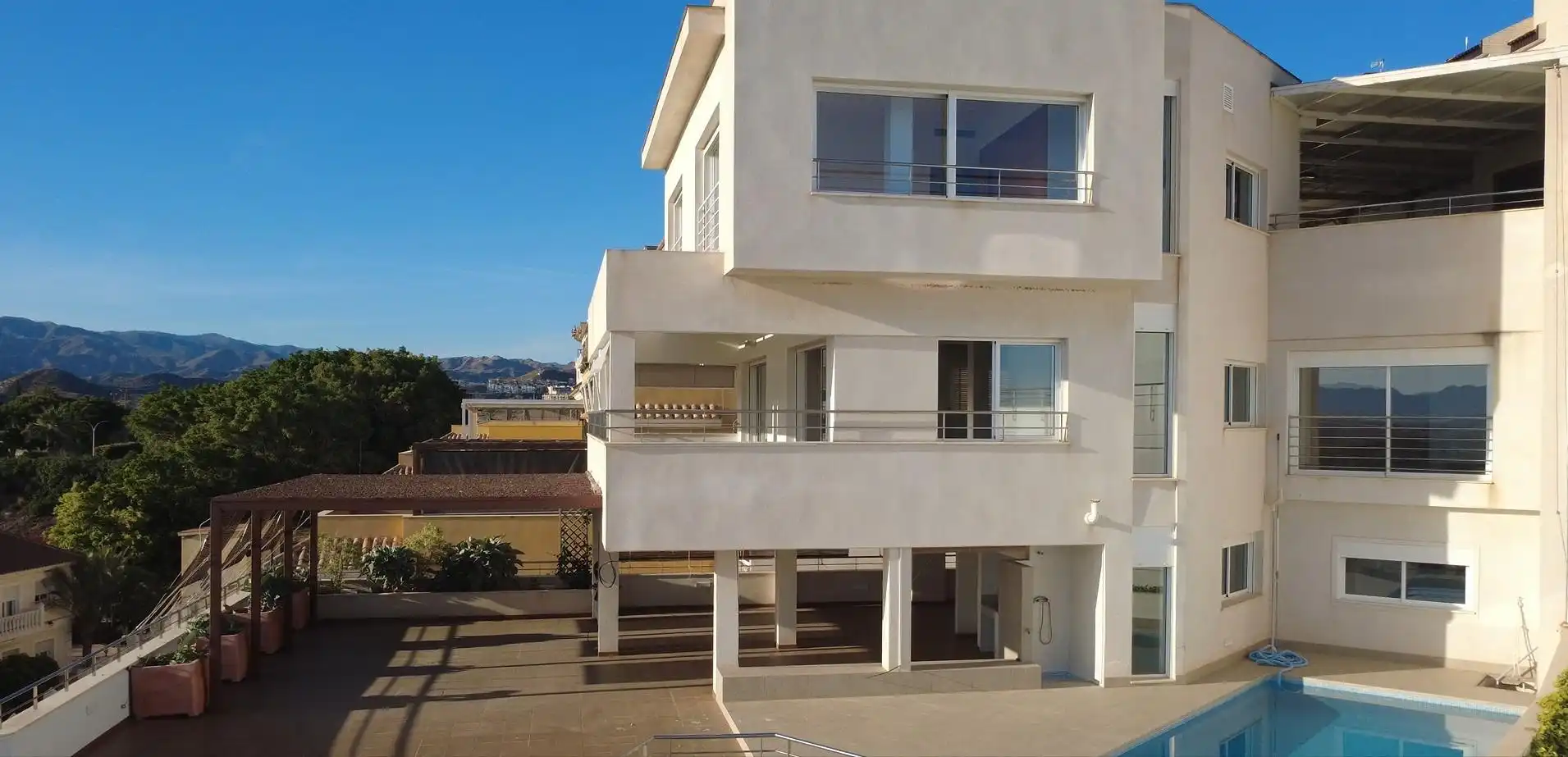 Vista exterior de Casa o xalet en venda en Águilas amb Aire condicionat, Calefacció i Jardí privat