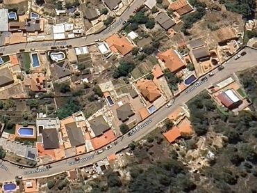 Casa amb jardí en venda a Calle MESTRAL
