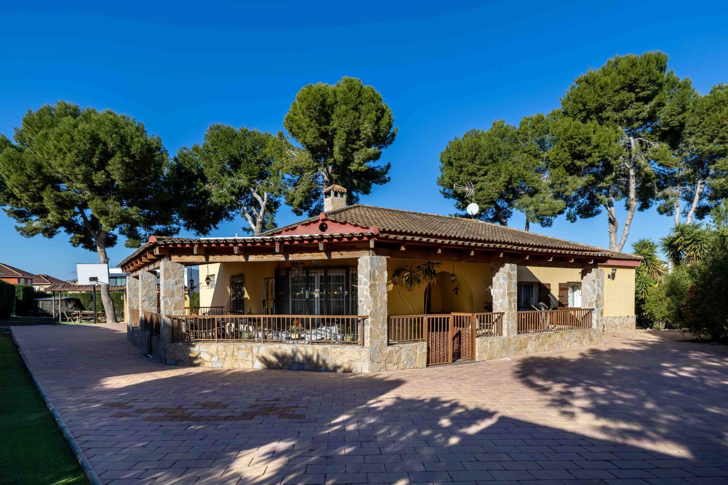 Vista exterior de Casa adosada en venta en Cartagena con Aire acondicionado, Calefacción y Terraza