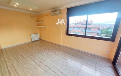 Bedroom of Flat for sale in Igualada  with Air Conditioner, Terrace and Balcony