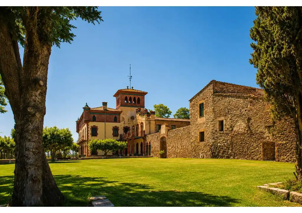 Vista exterior de Finca rústica en venta en Castelló d'Empúries con Terraza y Balcón