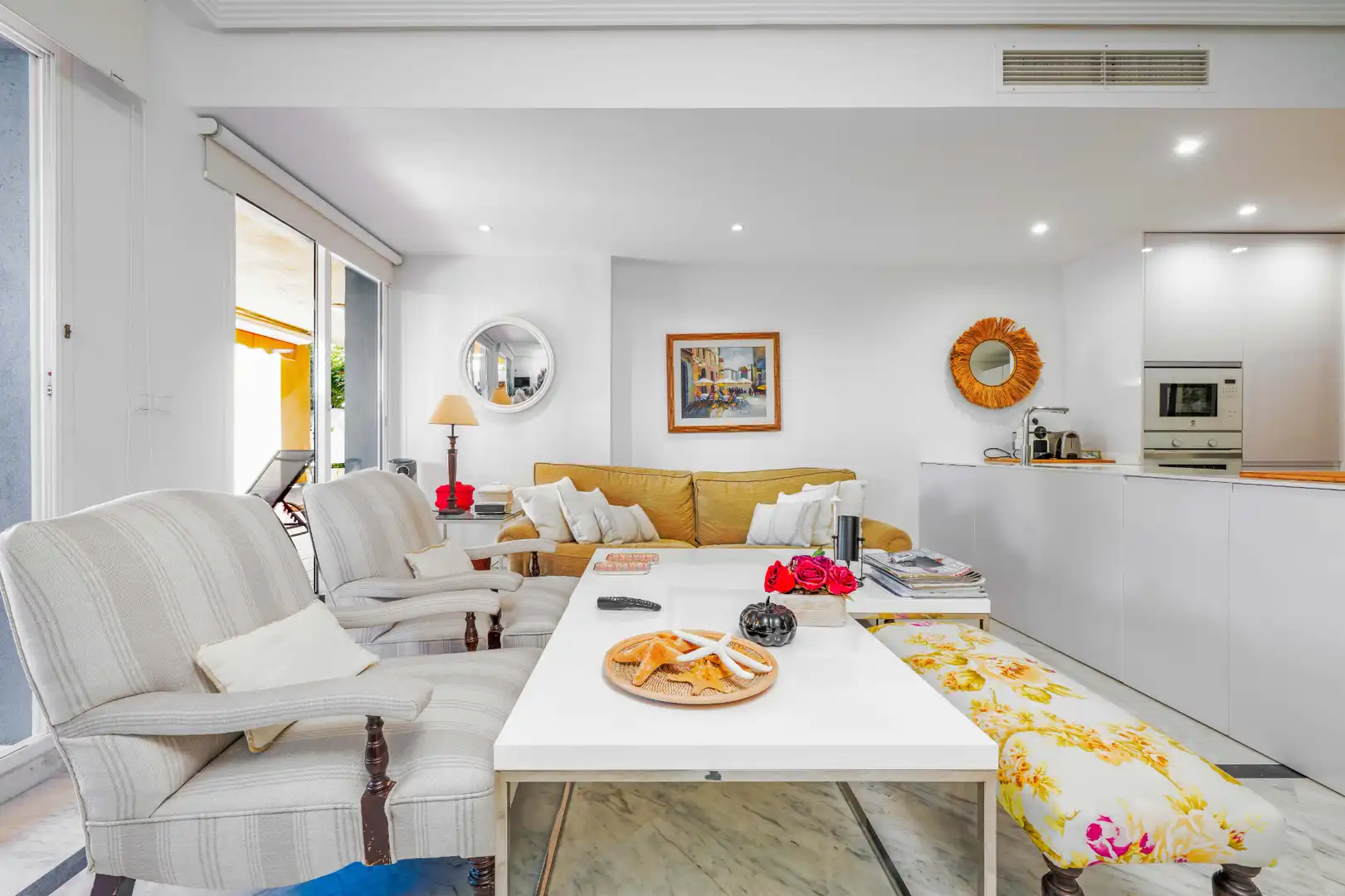 Living room of Ground floor for sale in Marbella  with Air Conditioner, Heating and Terrace