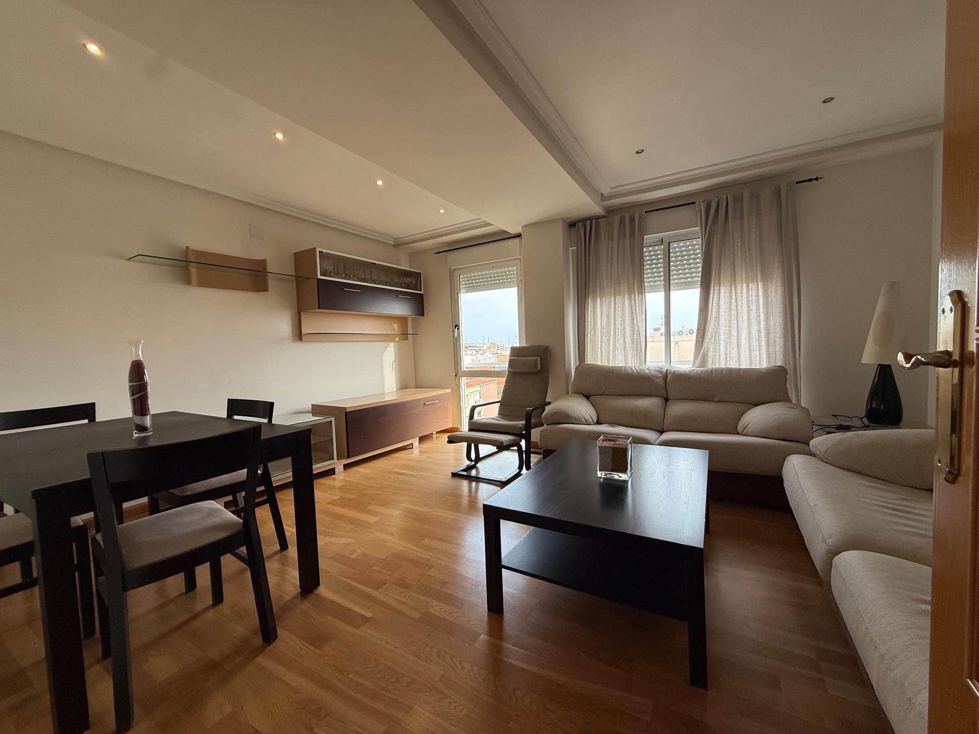 Living room of Flat to rent in Elche / Elx  with Air Conditioner, Heating and Parquet flooring