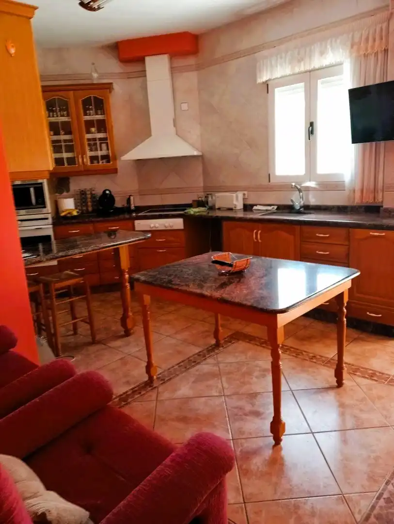 Cuina de Casa o xalet en venda en La Font de la Figuera amb Aire condicionat i Terrassa